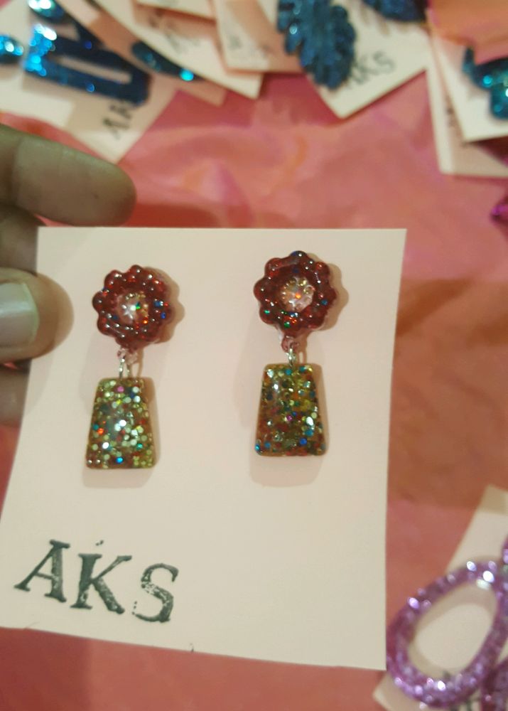 BEAUTIFUL HANDMADE RESIN EARINGS