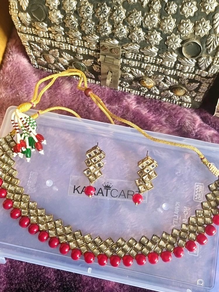 BEAUTIFUL Jewellery Set With Red Stones