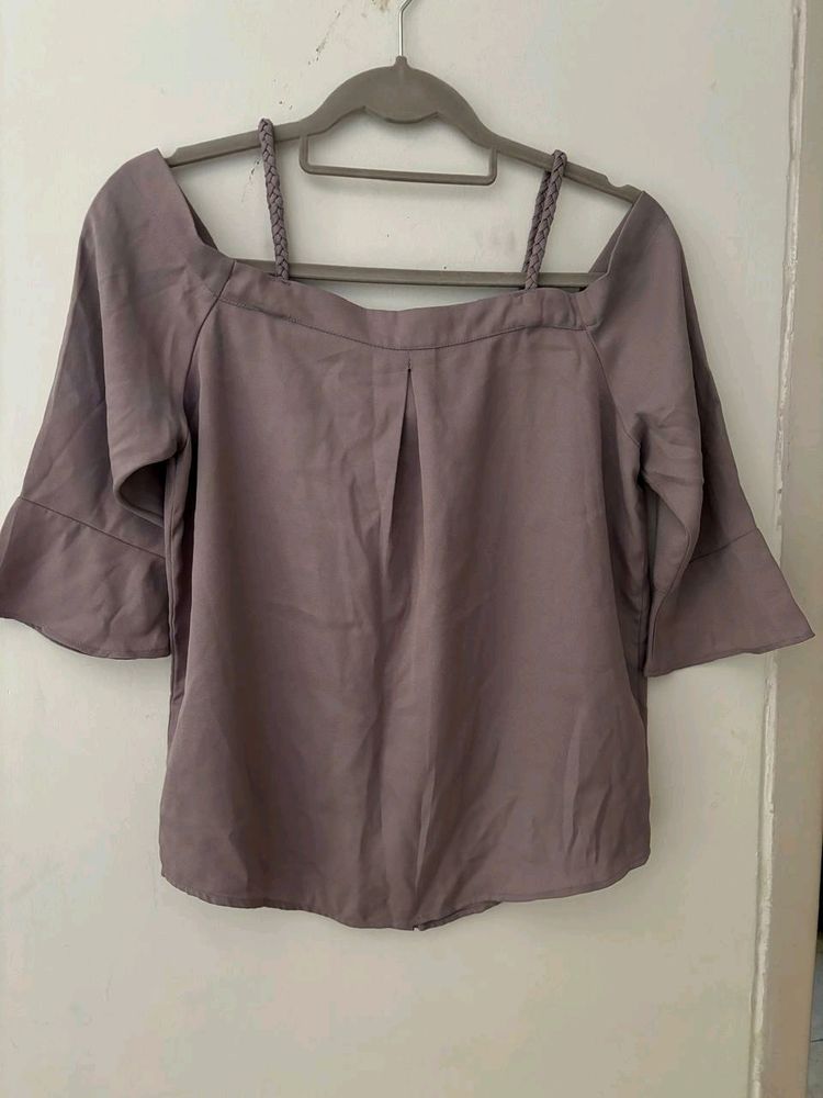 KAZO off Shoulder Top