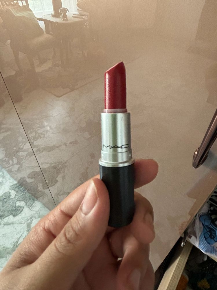 MAC- lady bug lipstick (beautiful red)