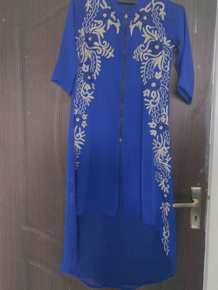 Kurti With Front Zip .