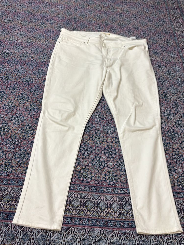 Levi’s Women White Jeans/ Denim