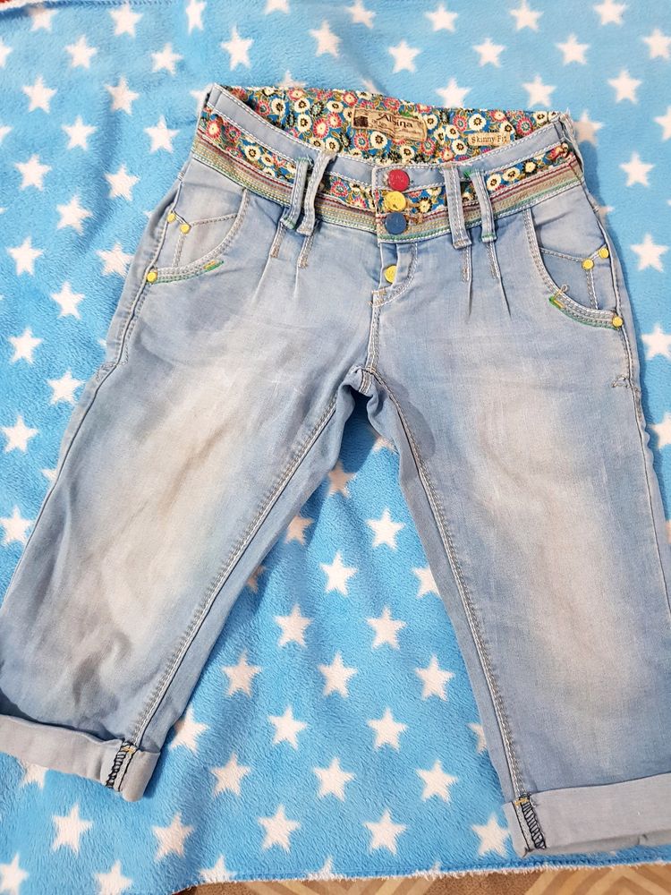 Girls 3/4th Jeans