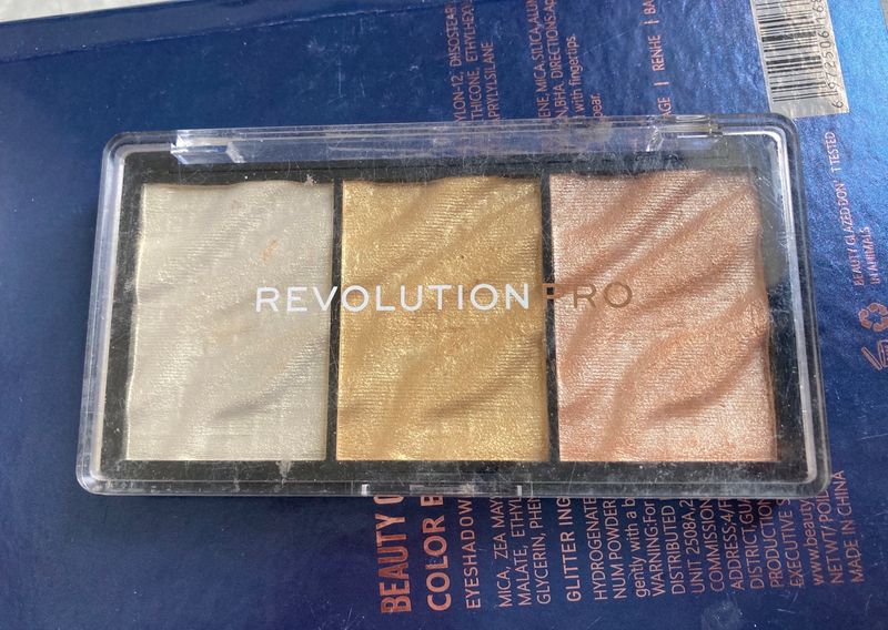 Revolution Highlighter Palette 🎨