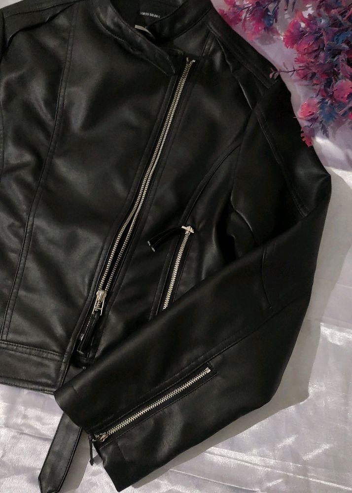 BRAND NEW LEATHER JACKET