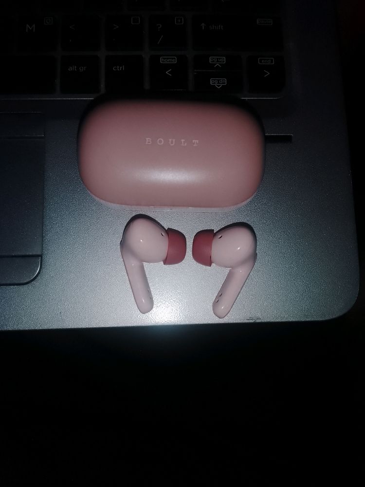 Boult  Earbuds