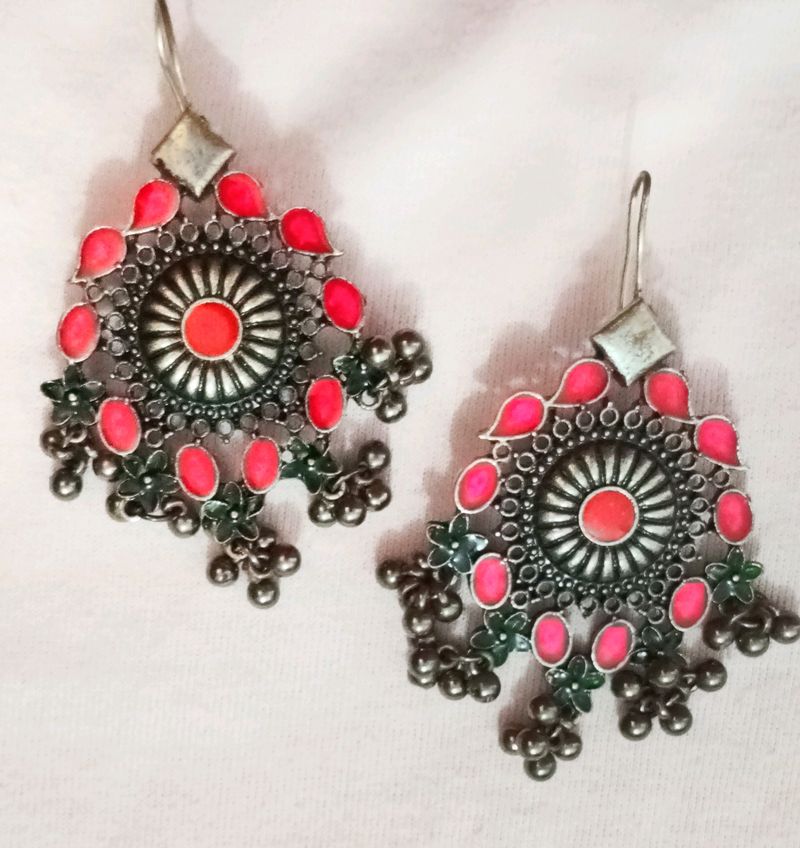 Beautiful Oxidised Earring With Freebees