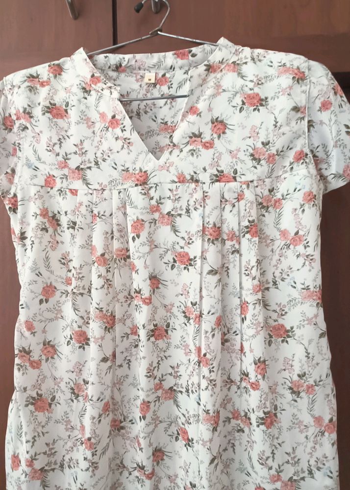 Casual Floral Top With Sleeve