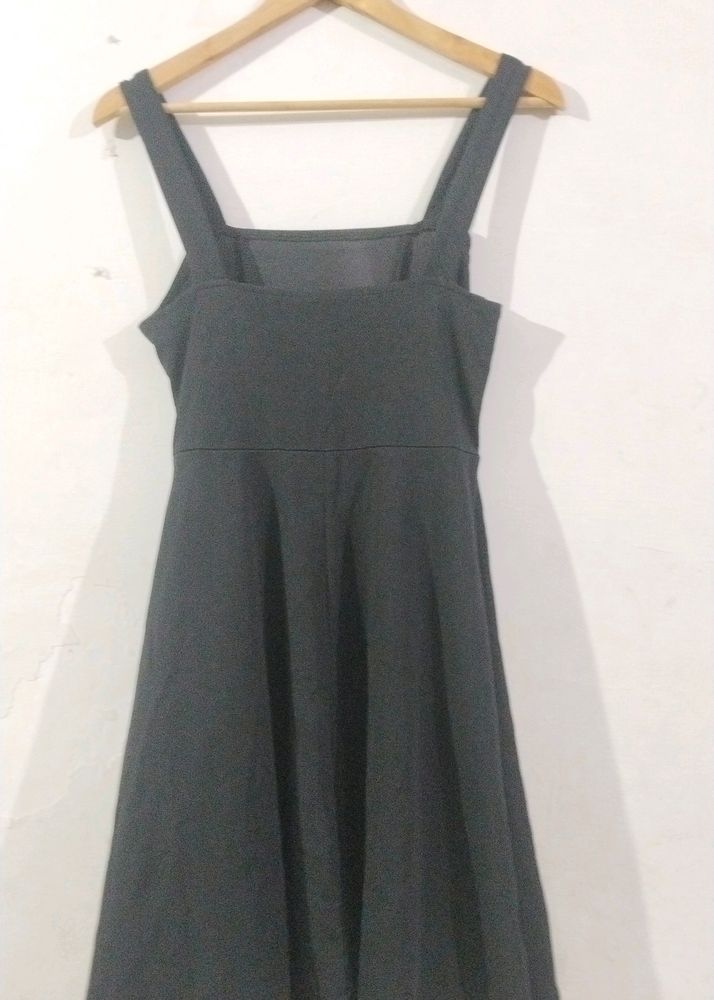 Black Flared Sleeveless Frock