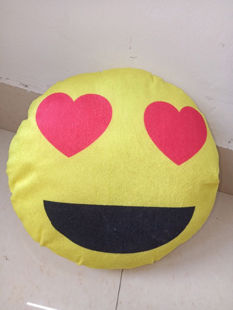 Smile Emoji Cushion😍