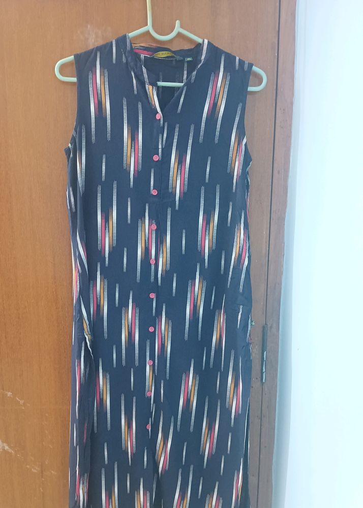 AVAASA Sleeveless Printed Kurti