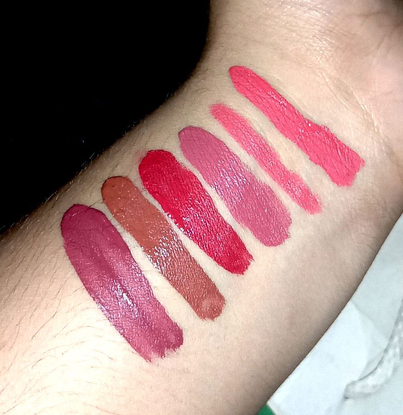 LIPSTICKS  (PACK OF 6)