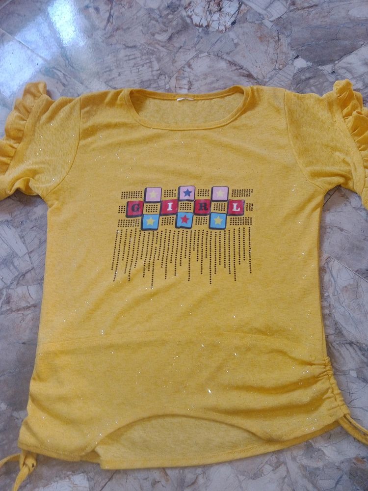 Crop Top With Beautiful Yellow Colour And Shimmar