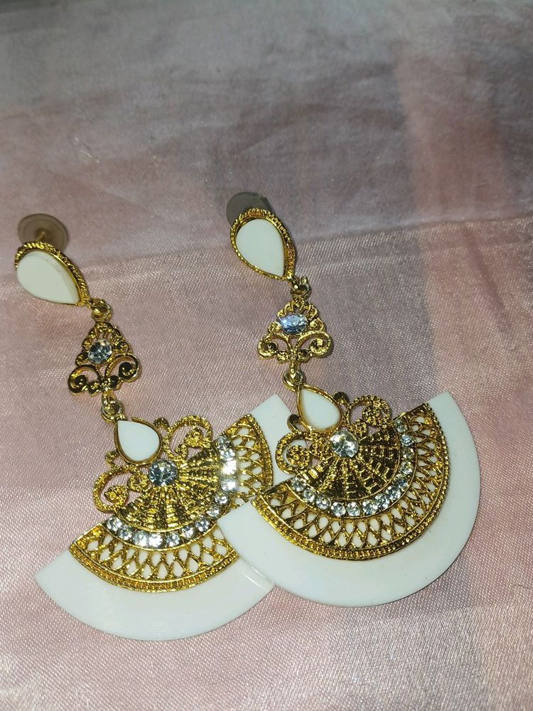 White Jhumka