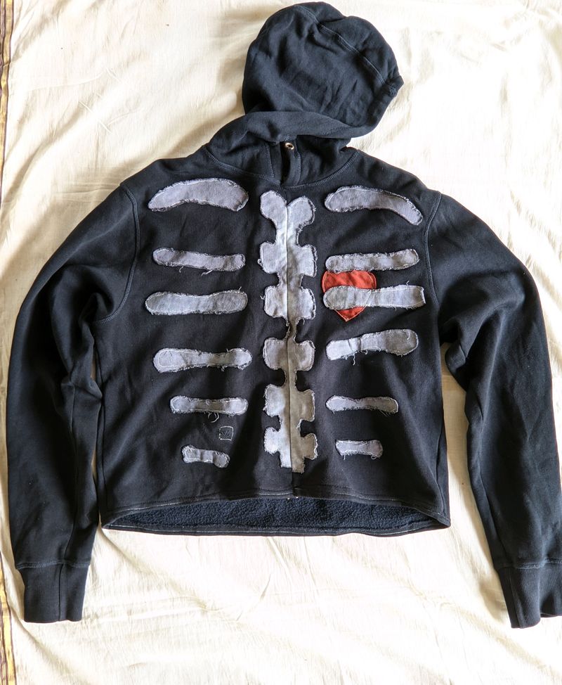 skull hoodie (coustmied)(cropped)