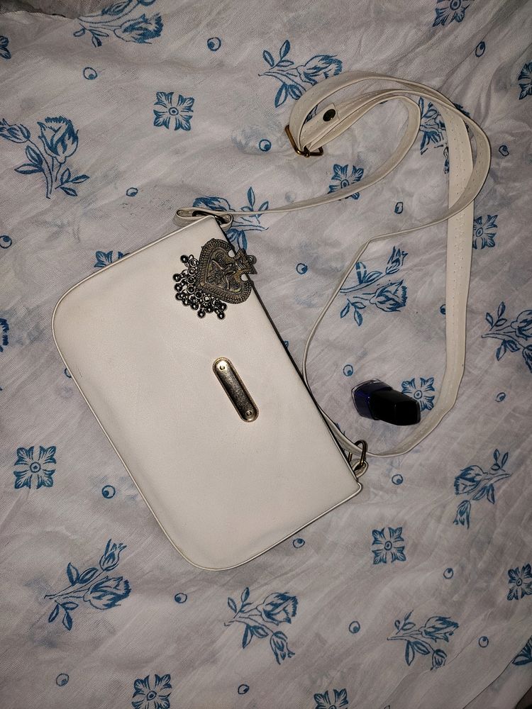 White Slingbag