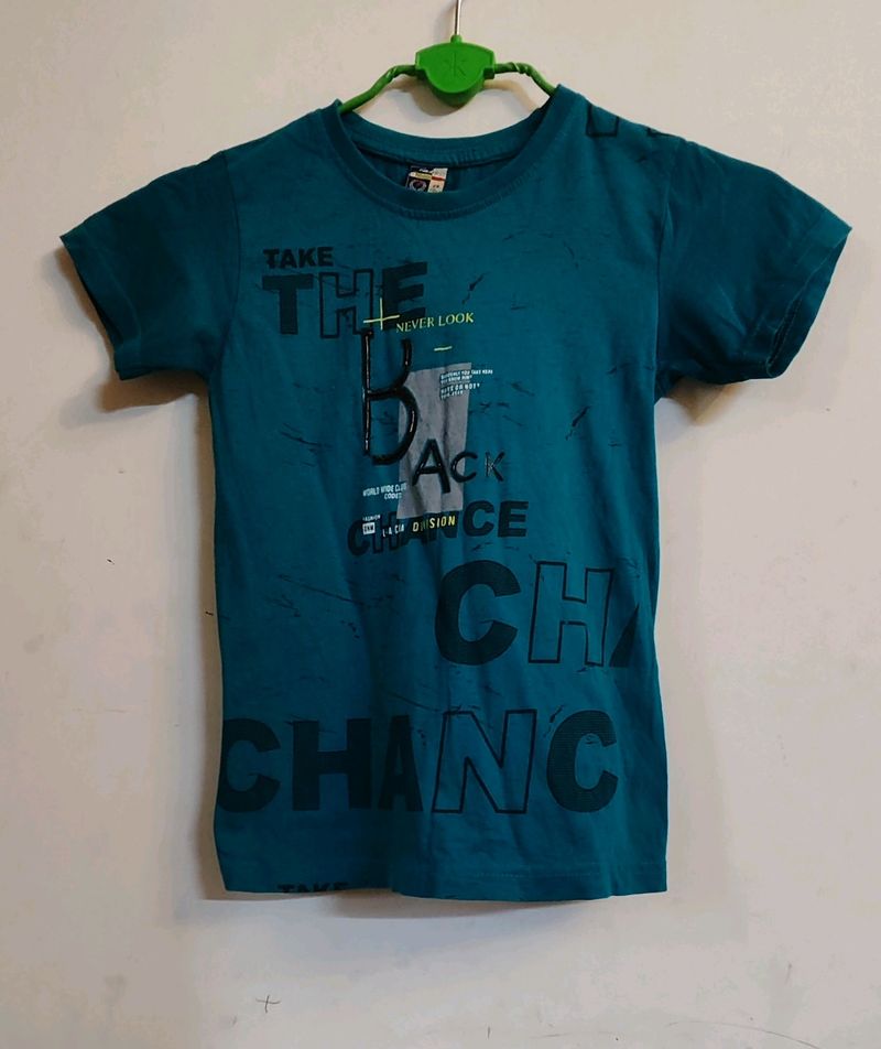 Boy's T-shirt / Green / Age 4 - 5