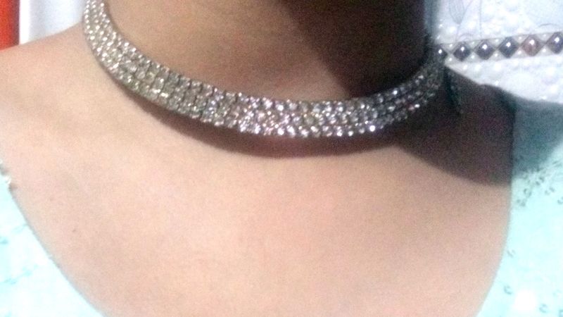 Trendy Women Silver Choker