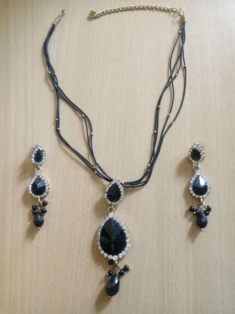 Necklace Set