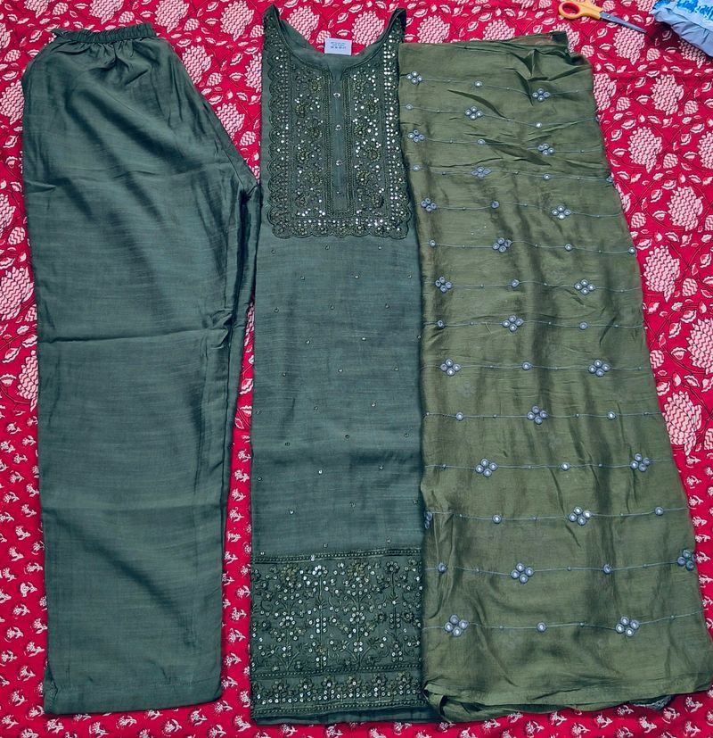 very less used and beautiful kurta set