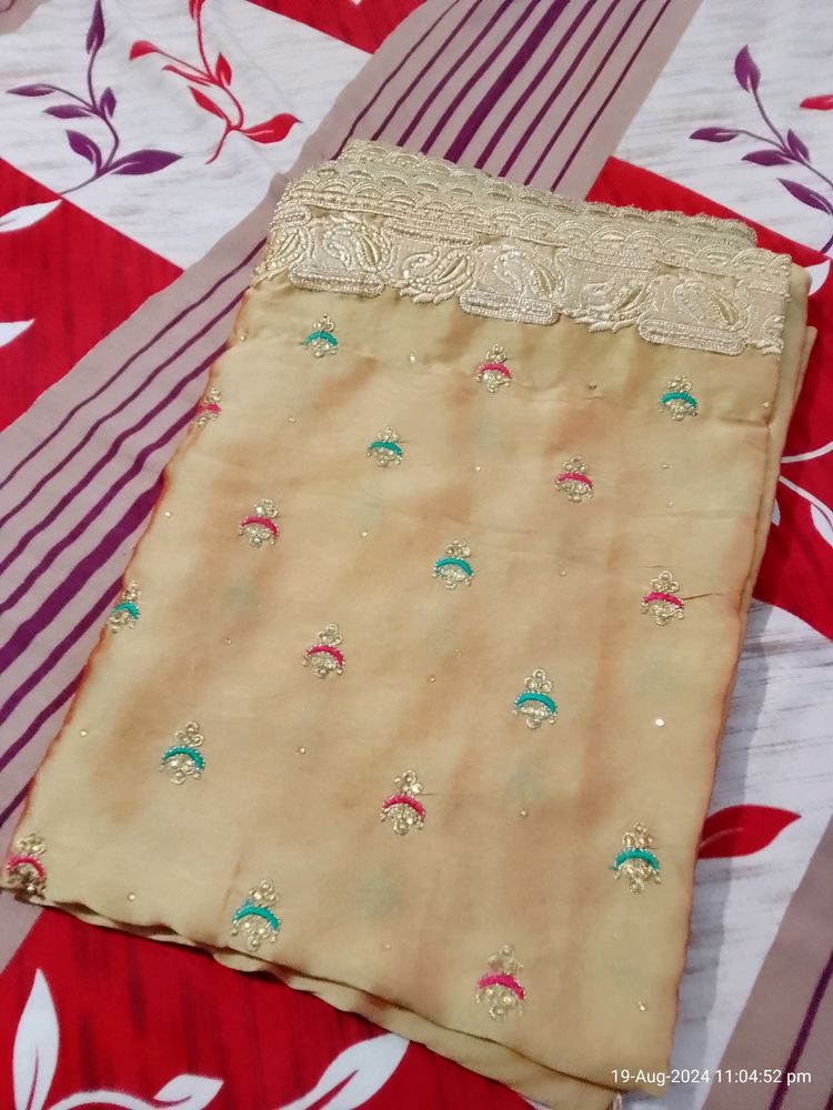 Beautiful Golden Saree With Blouse