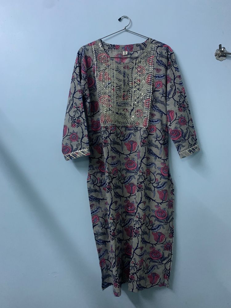 Beautiful Kurta With Embroidery Just For Rs 349