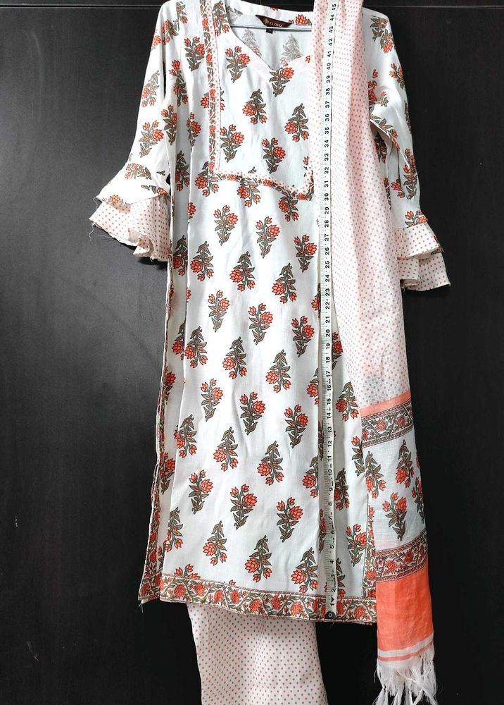 Off White Printed Kurta-Pant-Dupatta Set