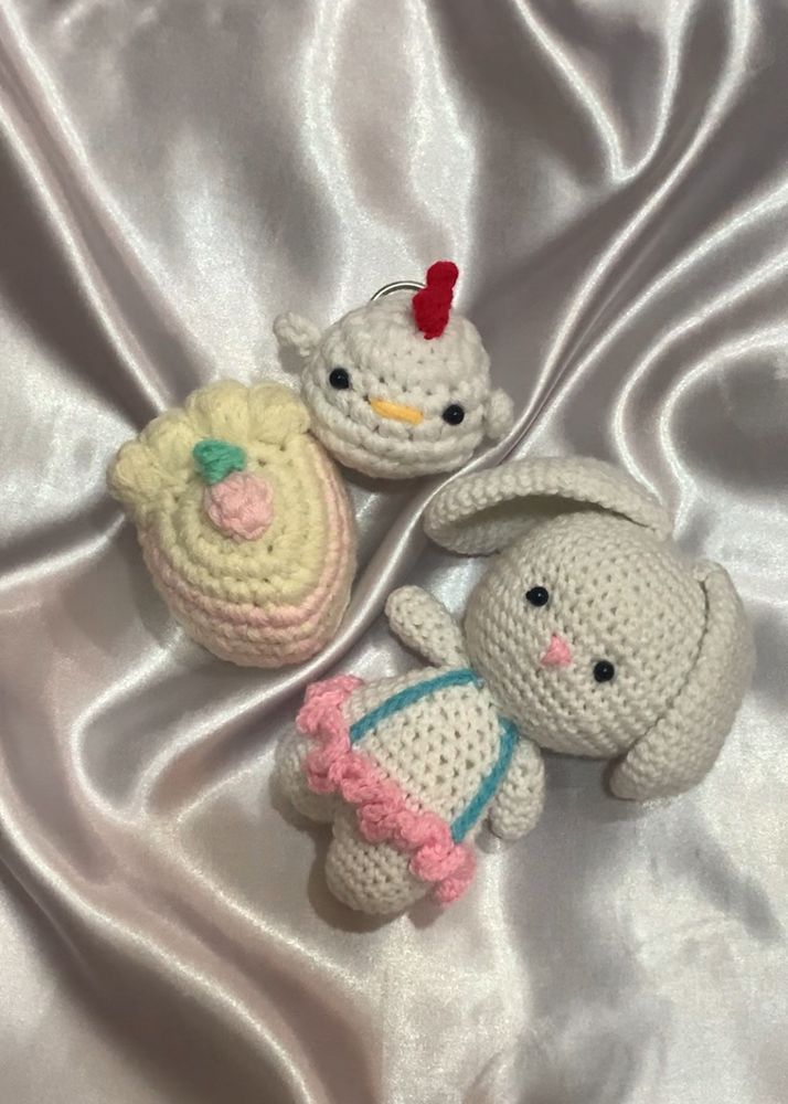 🎀COMBO🎀crochet Bunny, Chicken Keychain & Cake!