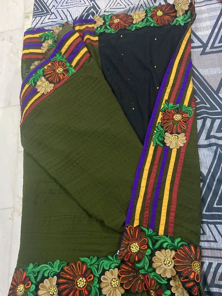 Olive And Blck Saree