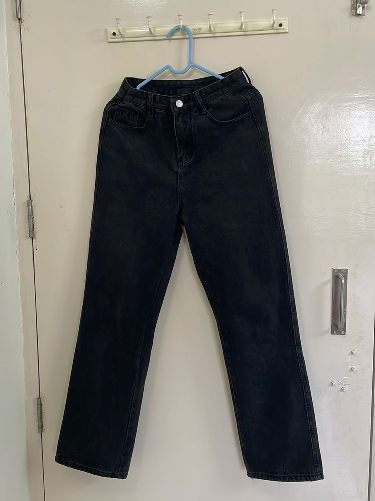 URBANIC Black Straight Jeans