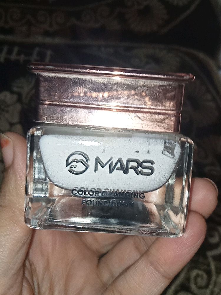 Mars Color Changing Foundation