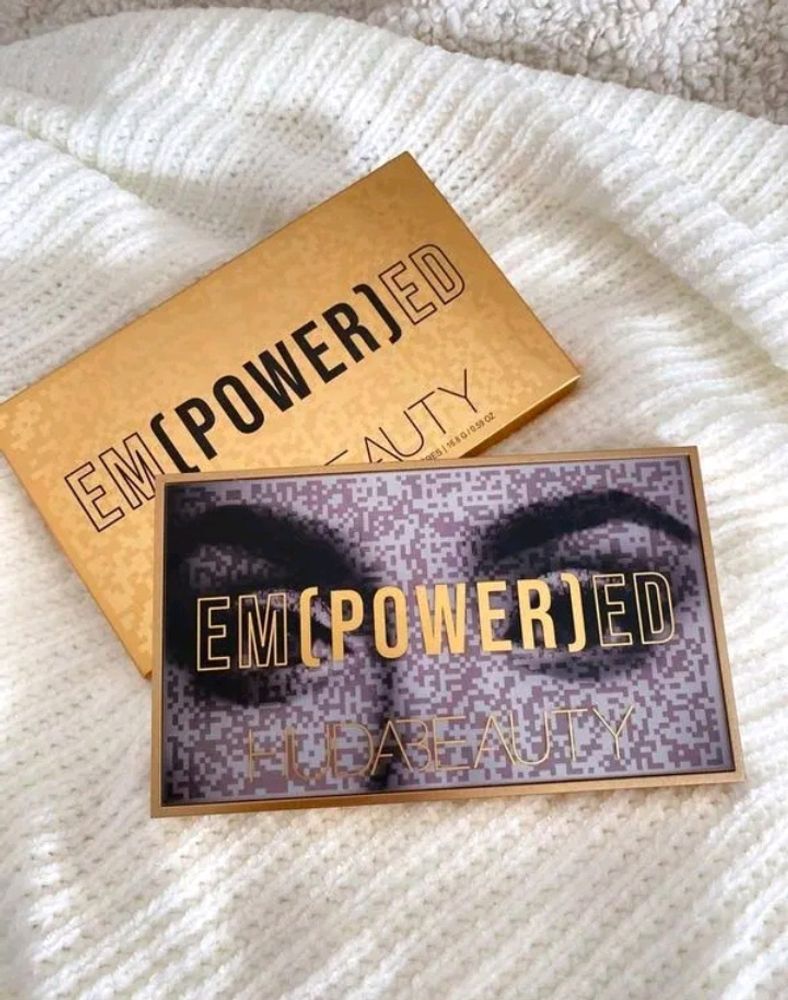 Huda Beauty Empowered Eyeshadow Palette