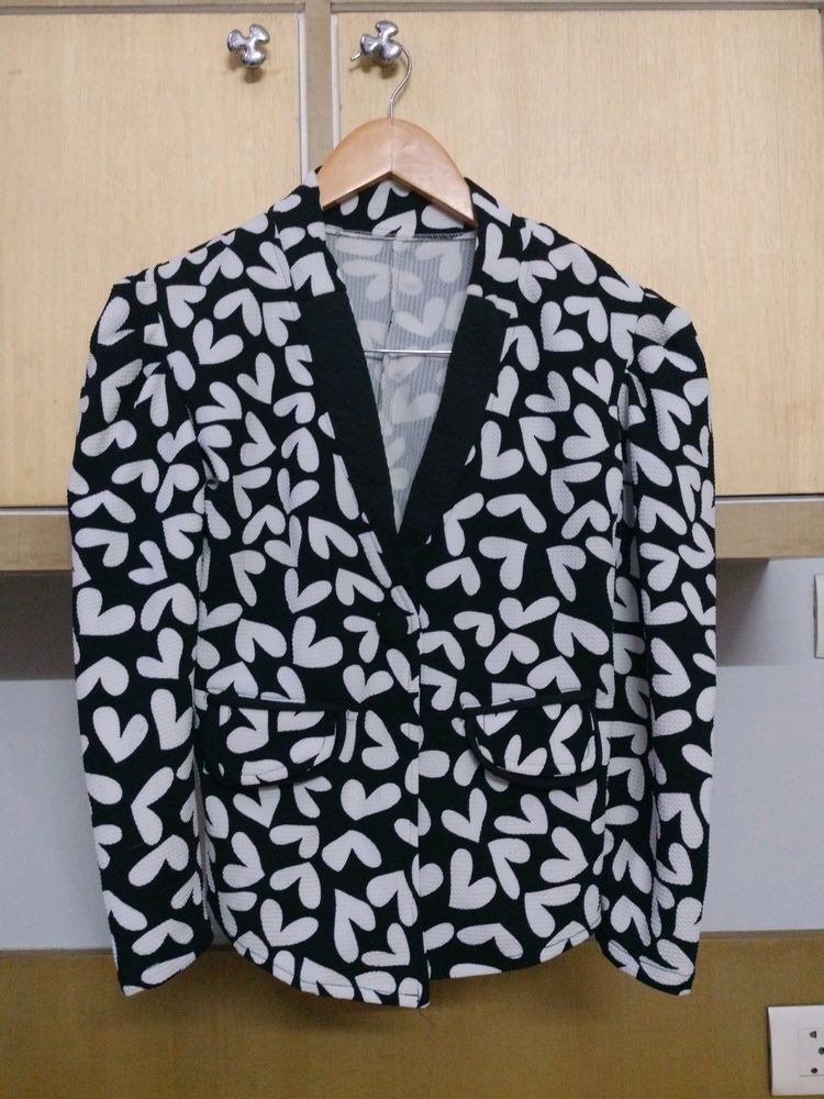 Formal Black AND White Blazer