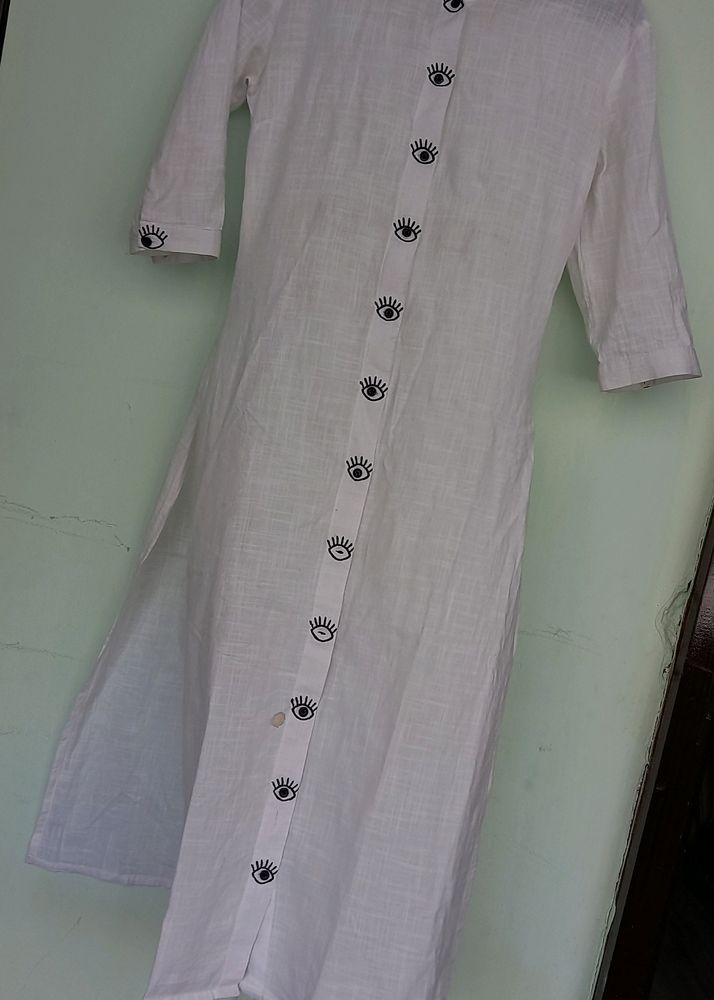 Cotton white kurthi with collar