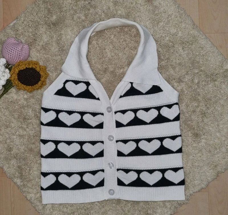 Halter-Neck Collared Heart Pattern Knit Camisole T