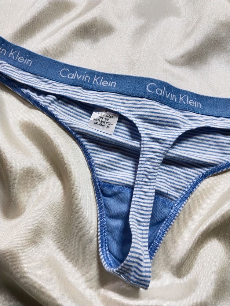 Calvin Klein thong 28 30