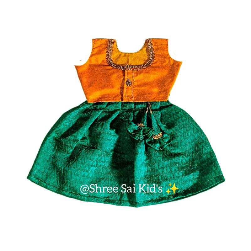 @Shree Sai Newborn Skirt & Top