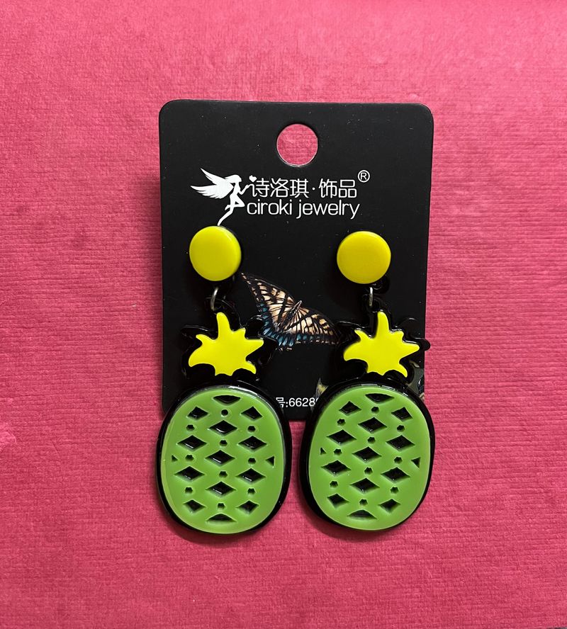 Beautiful Korean Earrings (brand new)