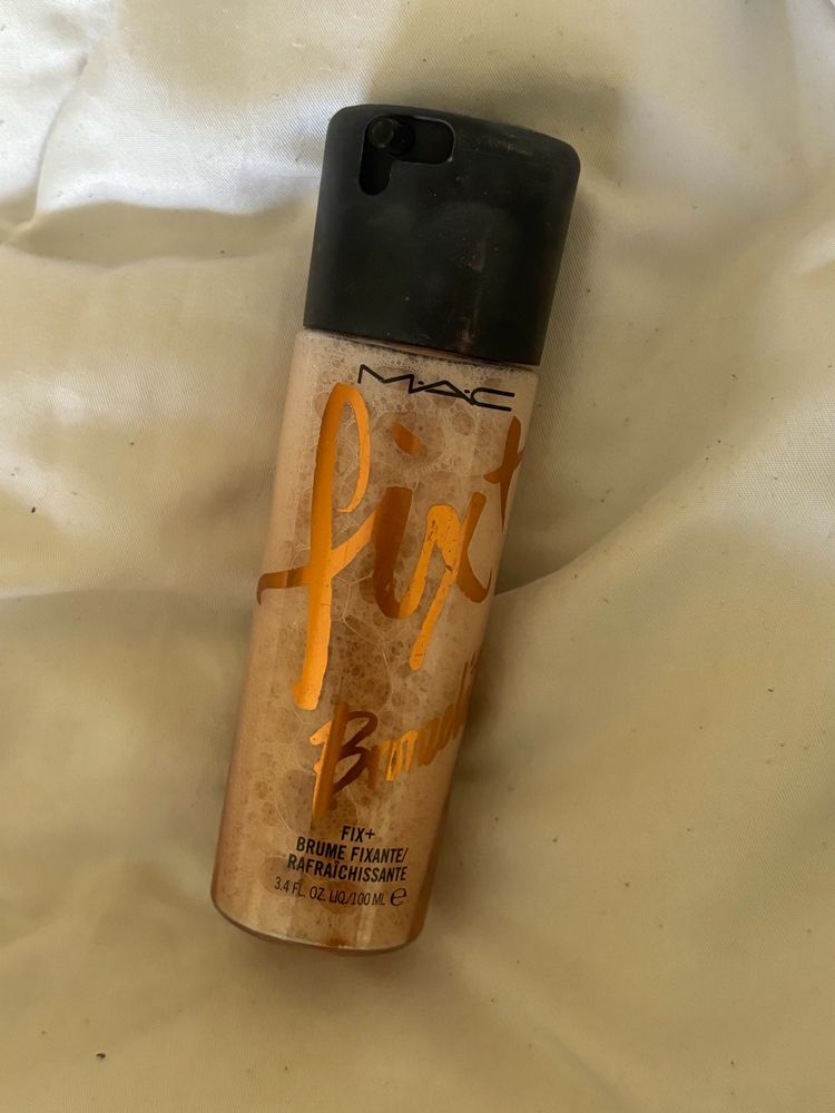 MAC fix it spray