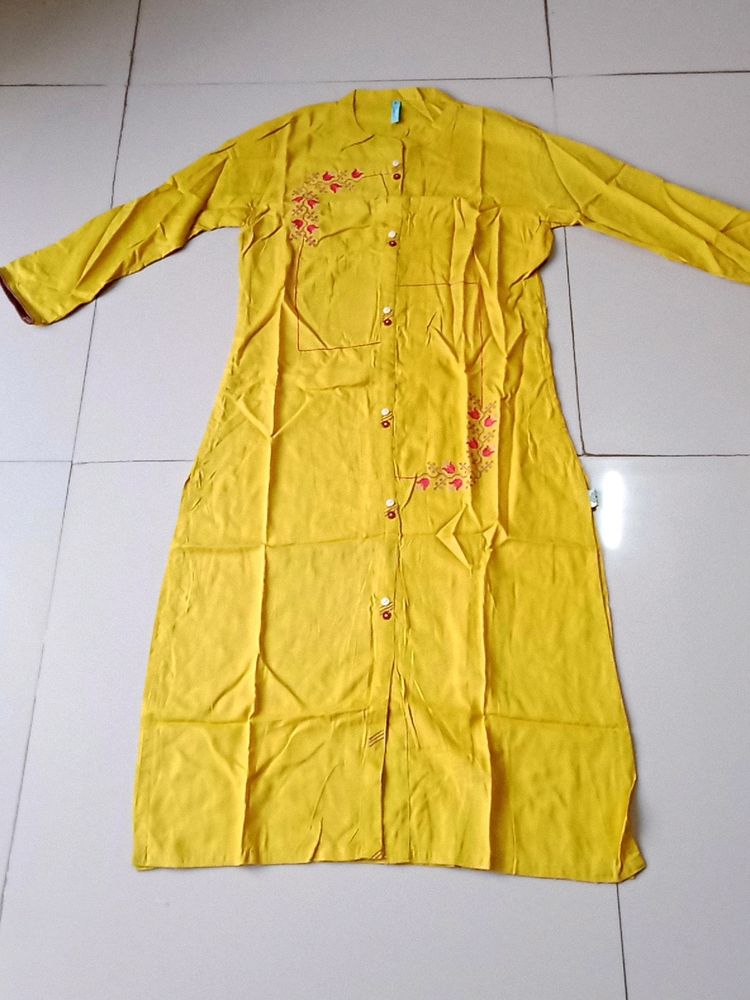 Yellow Kurta With Pink Embroidery, Front Slit