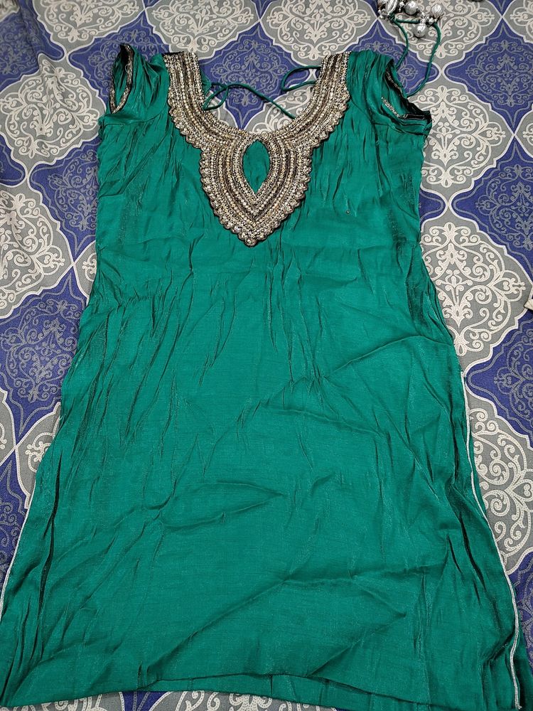 Women Kurtaset