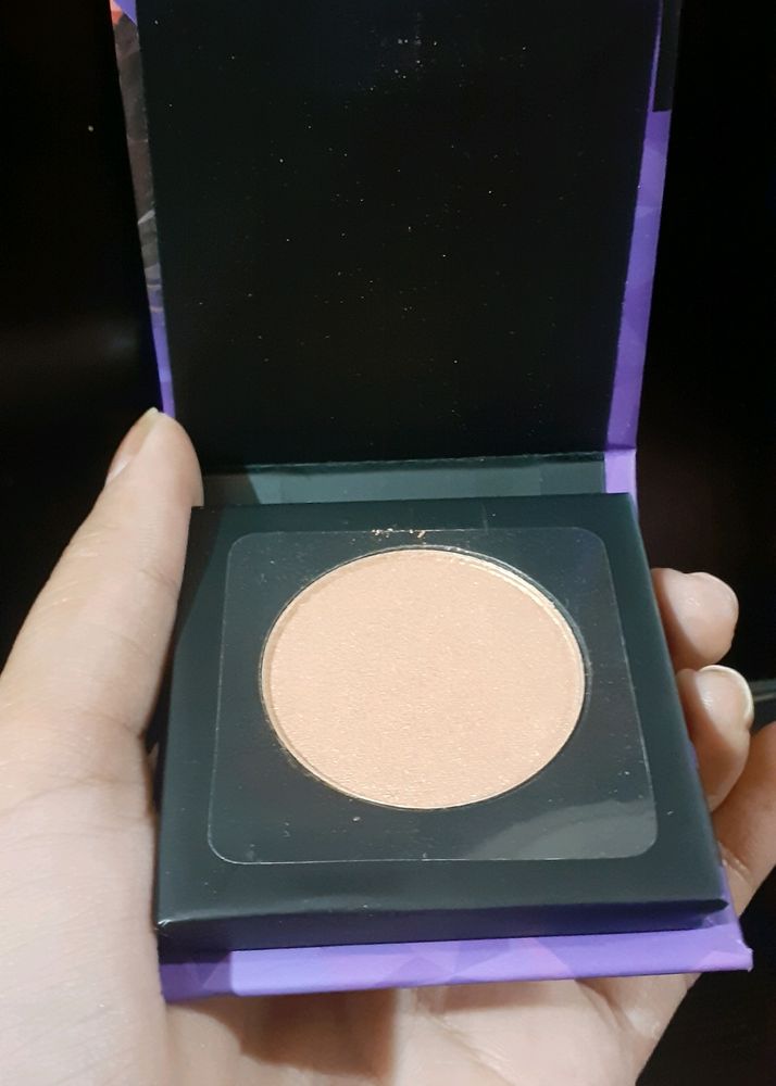 SUGAR CONTOUR & HIGHLIGHTER ( TOTALLY NEW )