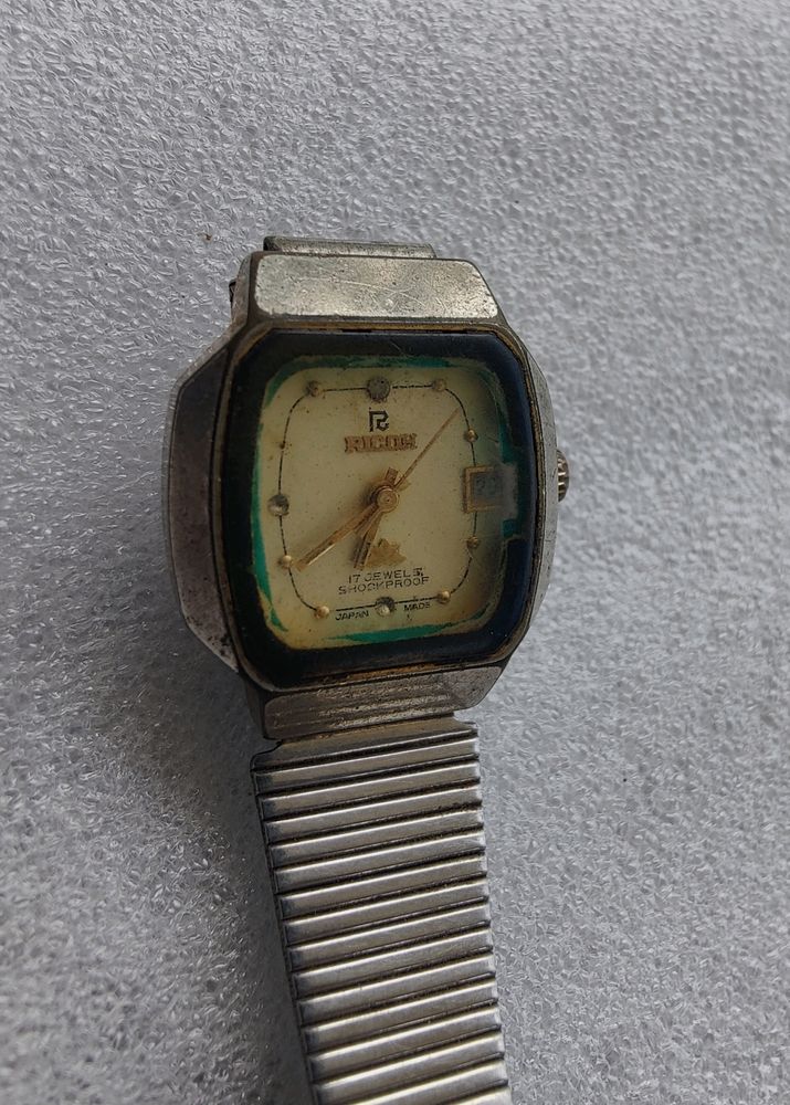 Ricoh Mechanical Watch With Date Window (Ladies)