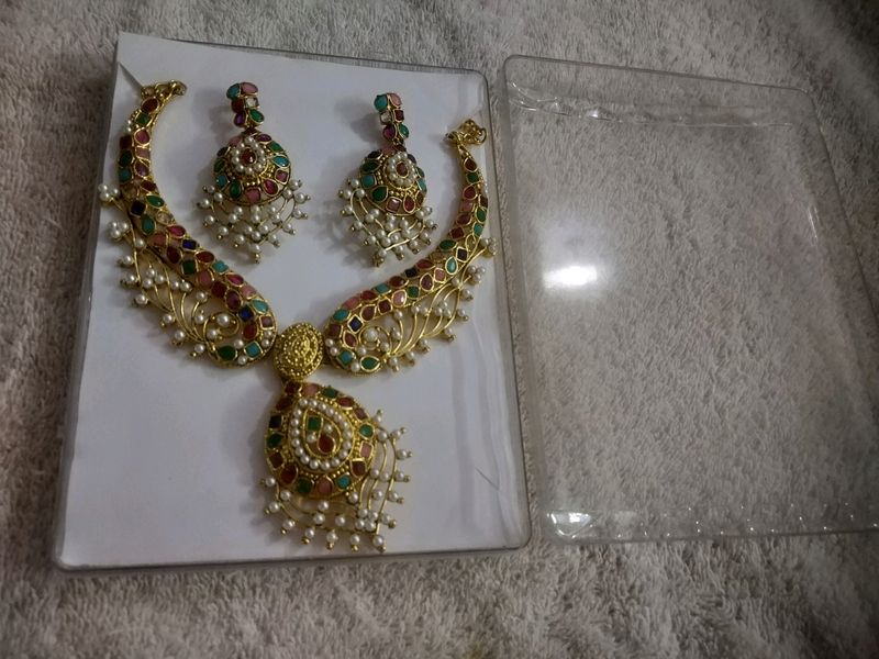 Jewellery Set.