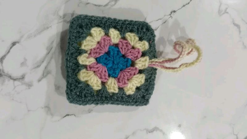 #crochet #smallpouche #headphonecase