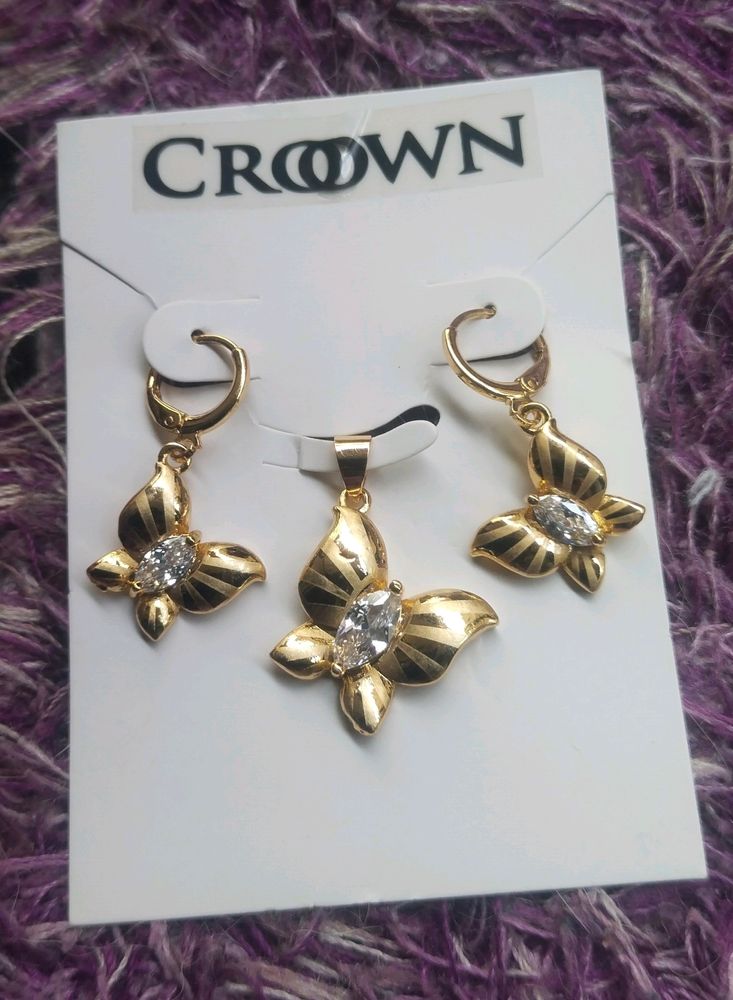 Beautiful Golden Earrings