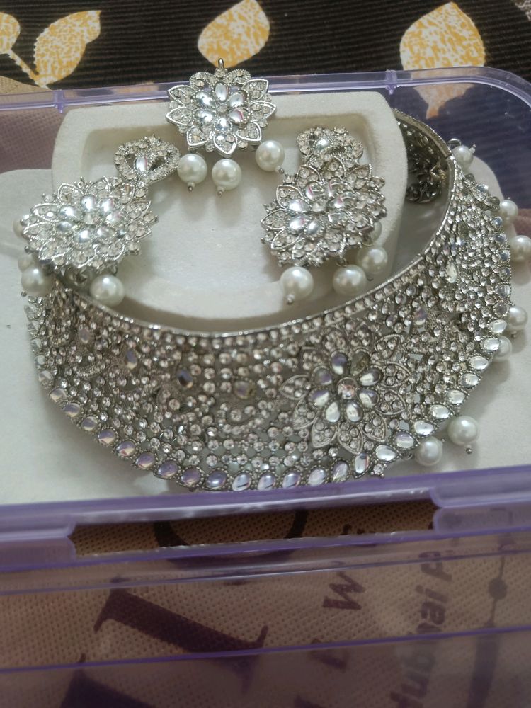 Silver Diamond Pearl Choker