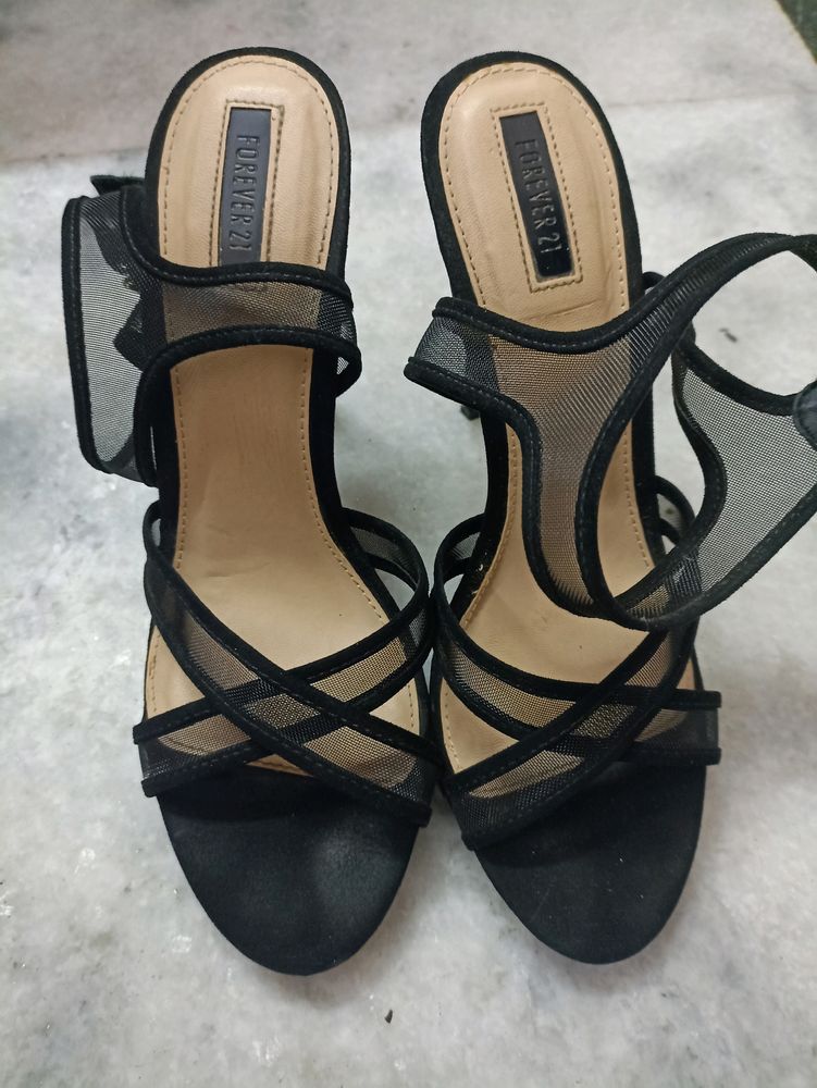 Forever 21 black Siteletoes