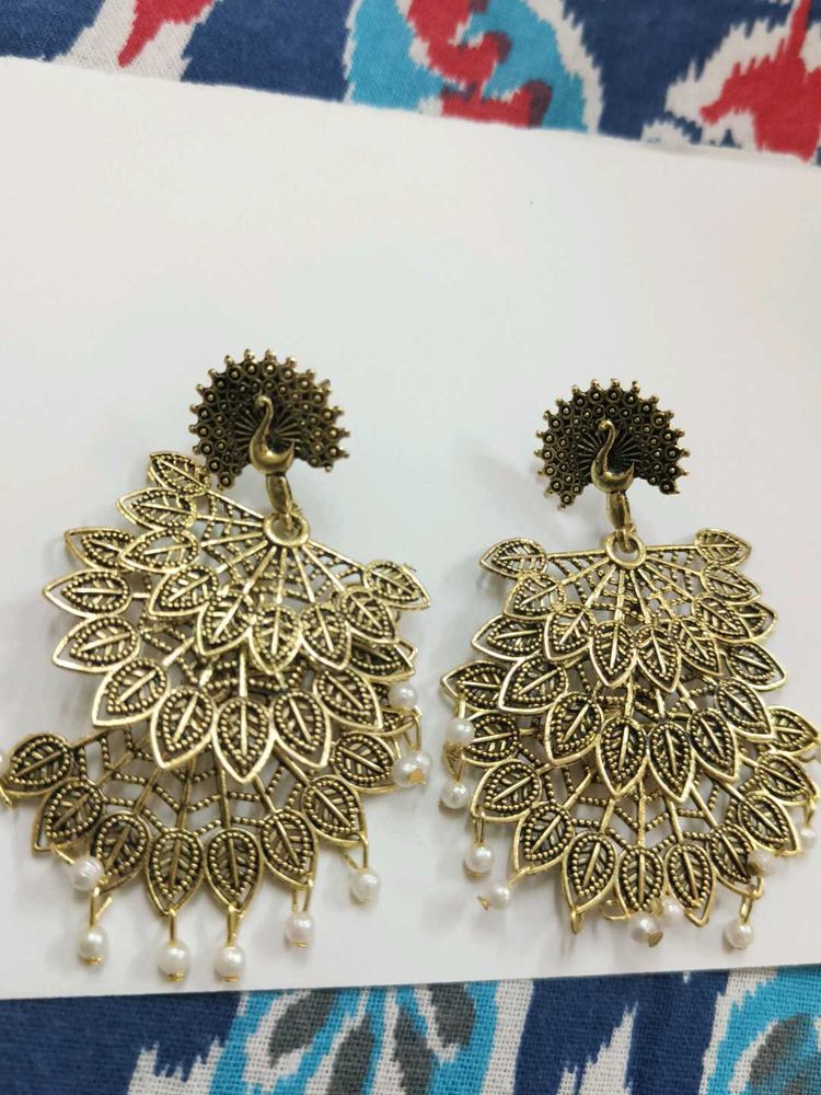 Peacock Like Earring And Round Shape Earrings