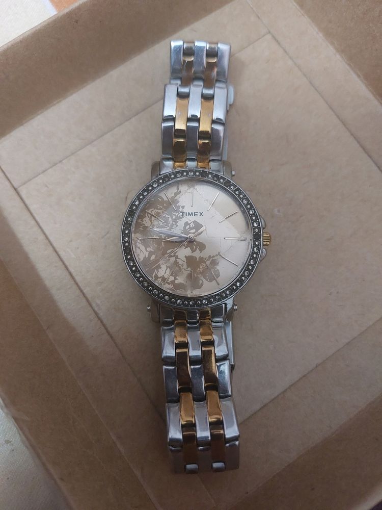 Timex watch working